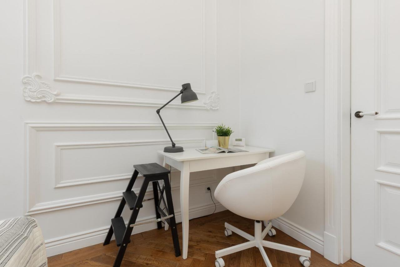 קרקוב Apartment Strzelecka Old Town Cracow By Renters Prestige מראה חיצוני תמונה